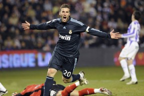 爱游戏官方网站 -综合格斗赛场焦点！克罗地亚队对阵比利时队，压哨绝杀，引爆全场观众欢呼