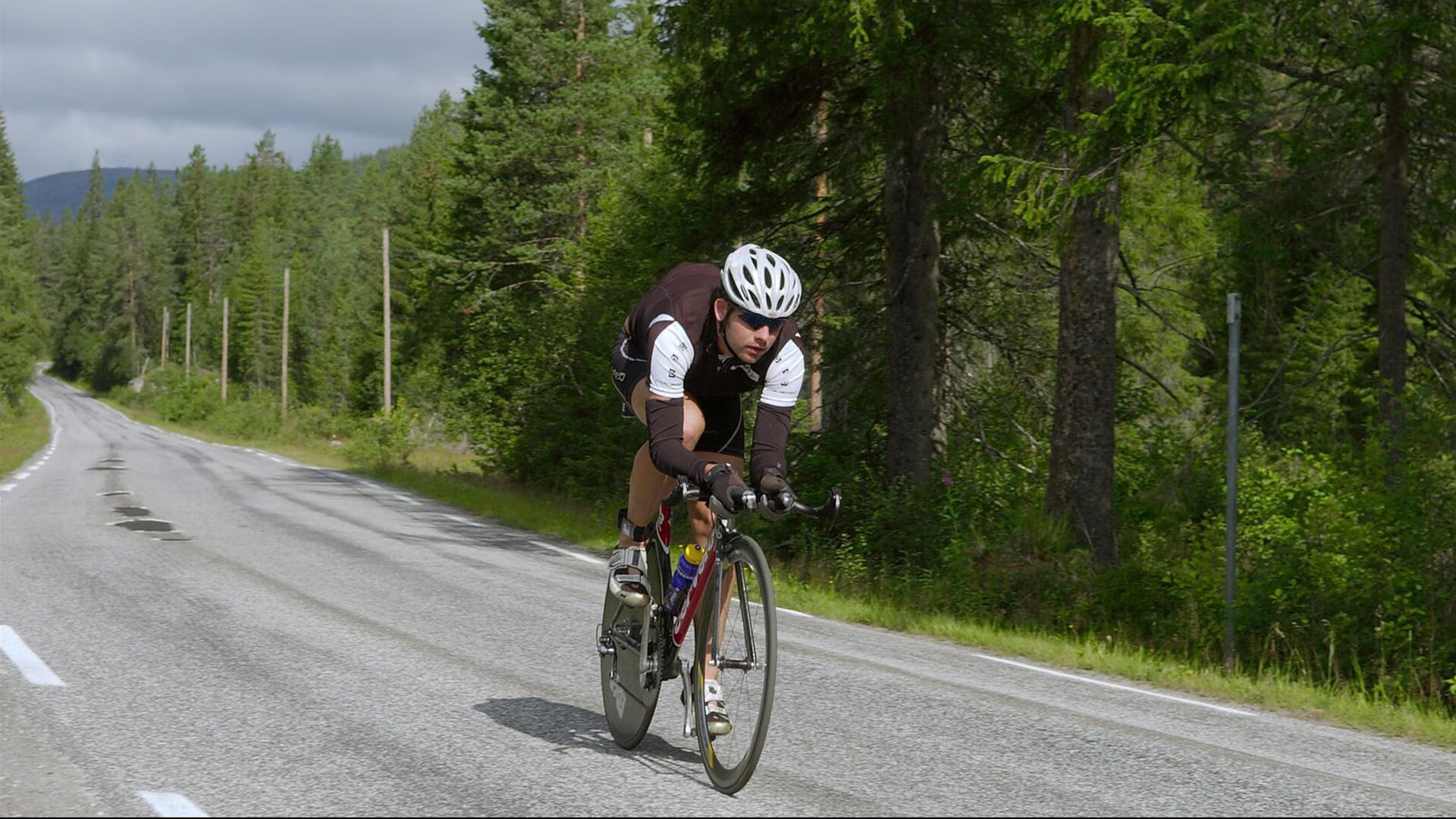 排球最新战报！瑞士队迎战美国队，核心球员受伤，球队前景蒙阴影
